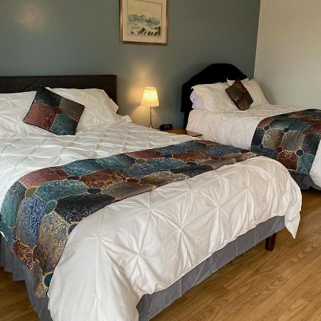 Webbers Lake Charlotte Motel Queen And Double Bed Kültér fotó